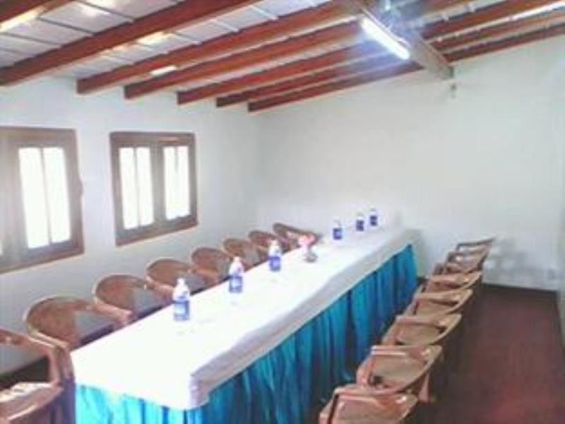 Hotel New Bharat Bhimtal Ngoại thất bức ảnh