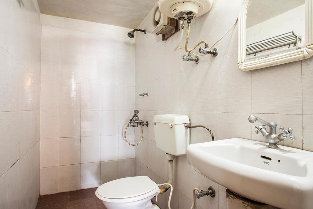 Hotel New Bharat Bhimtal Ngoại thất bức ảnh