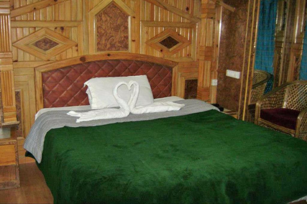 Hotel New Bharat Bhimtal Ngoại thất bức ảnh