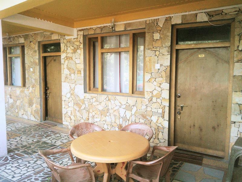Hotel New Bharat Bhimtal Ngoại thất bức ảnh